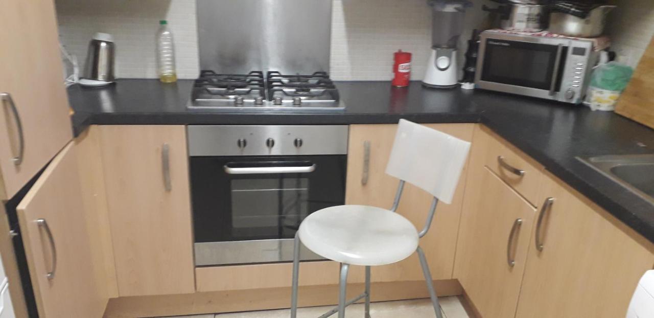 لندن 7, Cranehouse Brangbourne Road One Big Double Room Available On Reasonable Price, Shared Flat المظهر الخارجي الصورة